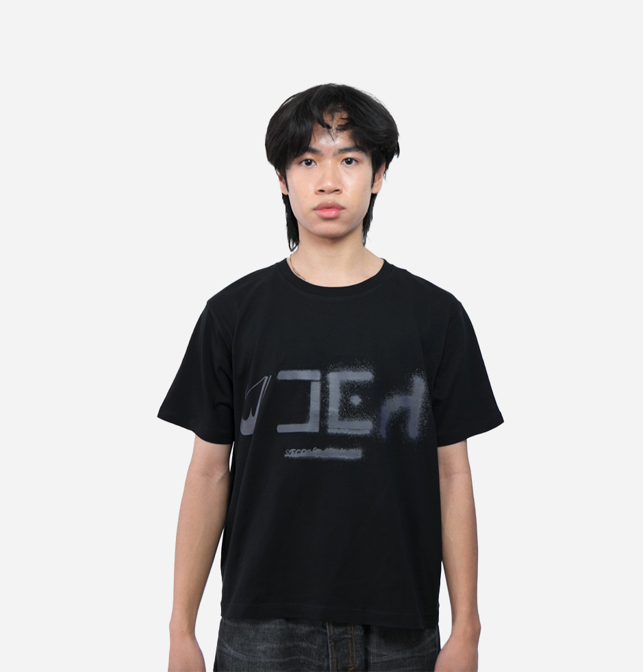 BLACK TEE - SMOKE